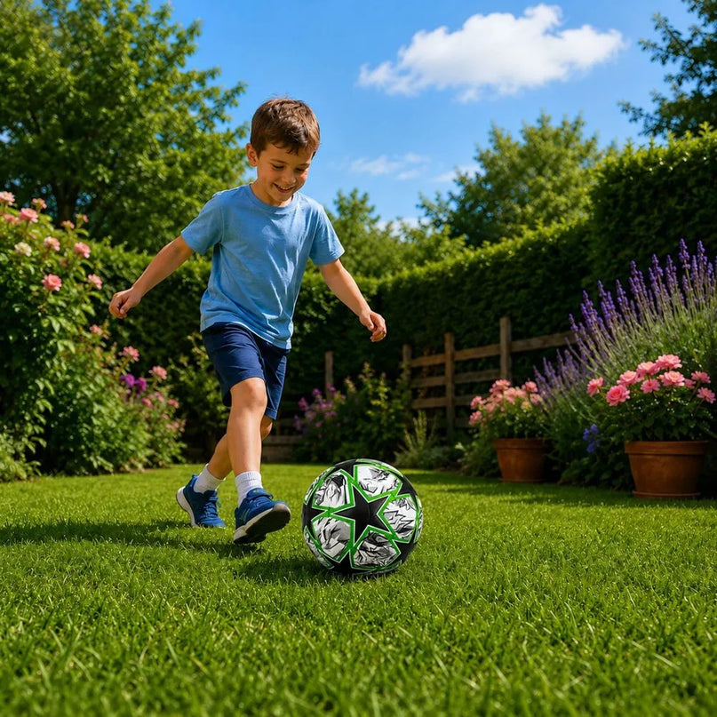 Juodai žalias treniruočių futbolo kamuolys – dydis 5, 22 cm