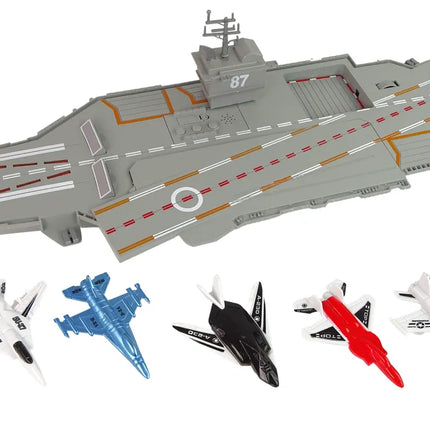 Lėktuvnešis su 5 naikintuvais, garsais ir šviesomis