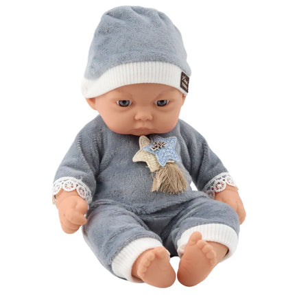 Lėlytė kūdikis pilka pižama 24 cm
