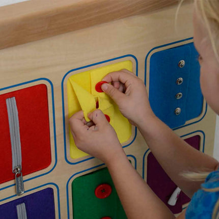 Masterkidz medinė edukacinė lenta „Užtrauktukai, sagos ir spaudės“