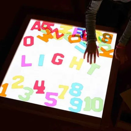 Masterkidz medinė LED sensorinė šviesdėžė su baltu apšvietimu