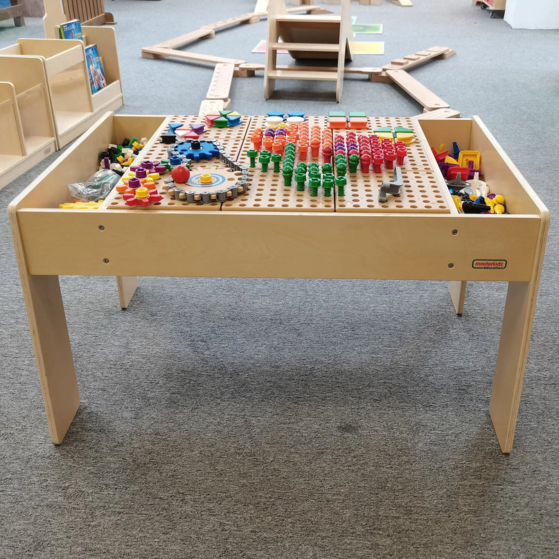MASTERKIDZ medinis edukacinis stalas + STEM sienos priedai