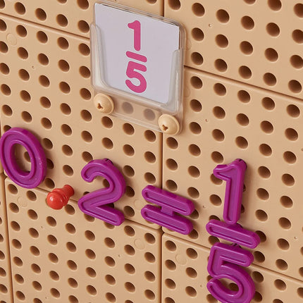 Masterkidz skaičių ir veiksmų rinkinys (82 el.) – mokymuisi ant STEM lentų