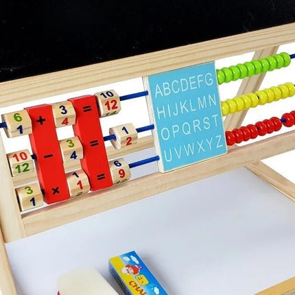 Medinė edukacinė lenta – su kreida, abaku, laikrodžiu, skaičiais ir magnetais