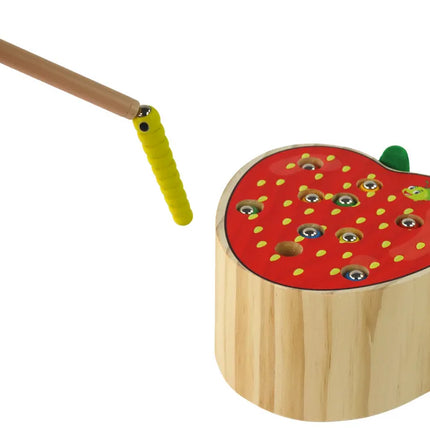 Medinis magnetinis žaidimas su braške ir kirmėlytėmis