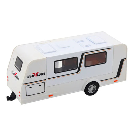 Metalinis baltas off-road automobilis su kemperiu 1:32