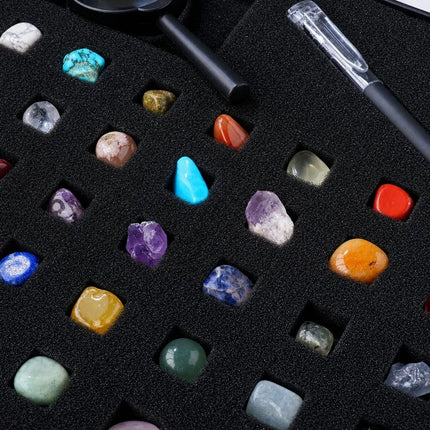 Natūralių akmenų ir mineralų kolekcinis rinkinys – 43 vnt.