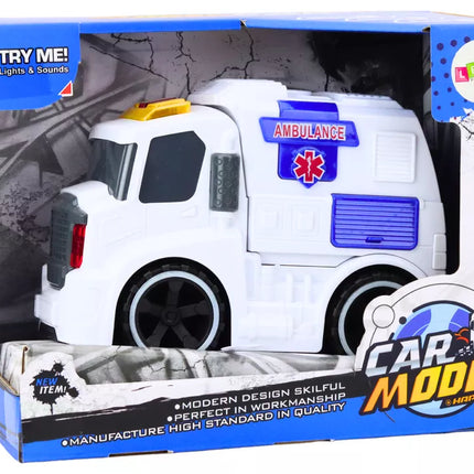 Baltas greitosios pabalbos automobilis