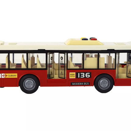 Raudonas autobusas su šviesų ir garso efektais