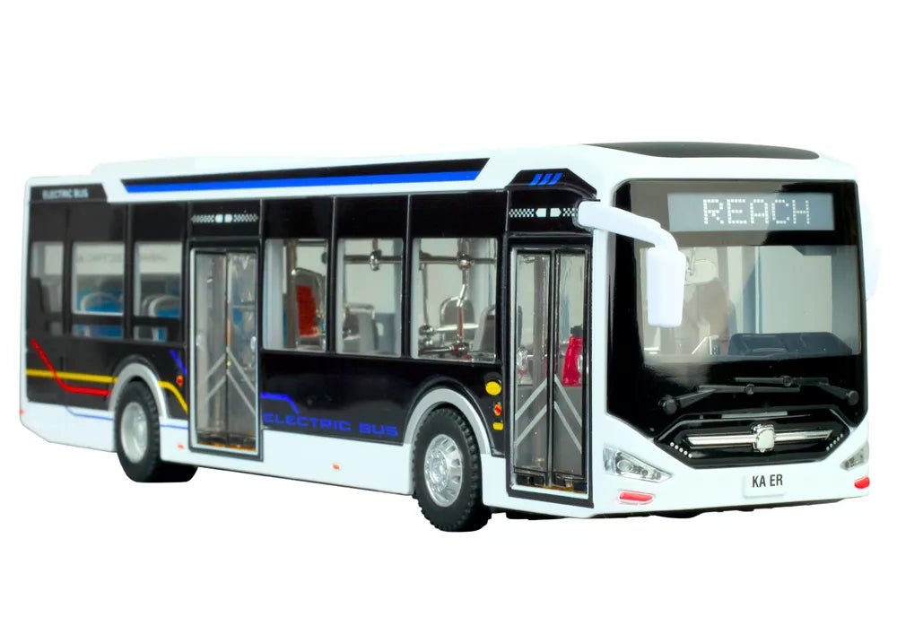 Baltas elektrinis miesto autobusas