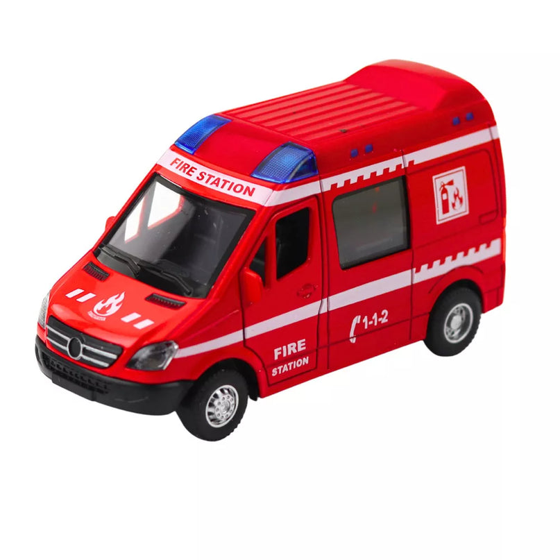 Gaisrinės mašina su šviesos ir graso efektu