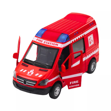 Gaisrinės mašina su šviesos ir graso efektu