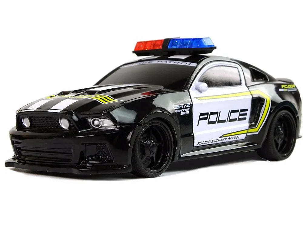 Policijos ir sportinio automobilio gaudynių rinkinys su 2 pultais, 6+