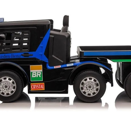 Tamsiai mėlynas Mercedes XMX622B su puspriekabe