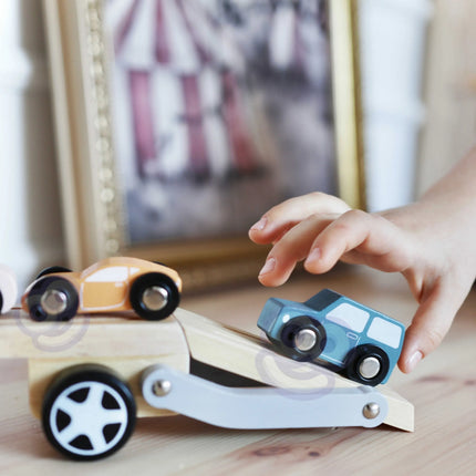 Viga medinė autovežė su automobiliais