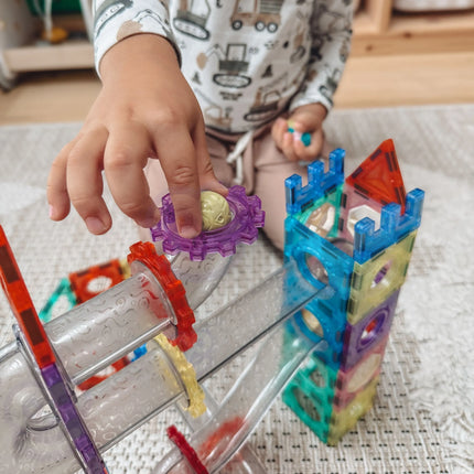 „WOOPIE“ magnetinių 3D konstrukcinių kaladėlių edukacinis rinkinys – kamuoliukų trasa (126 vnt.)