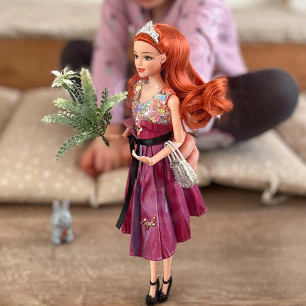 Woopie ROYAL lėlė Emi Fashion Collection – 30 cm elegantiška lėlė su aksesuarais