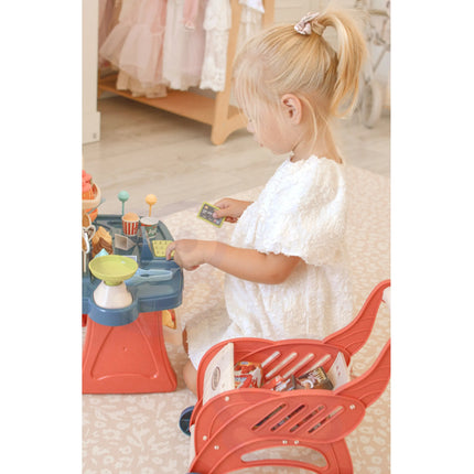 Woopie Supermarket stendas su vežimėliu