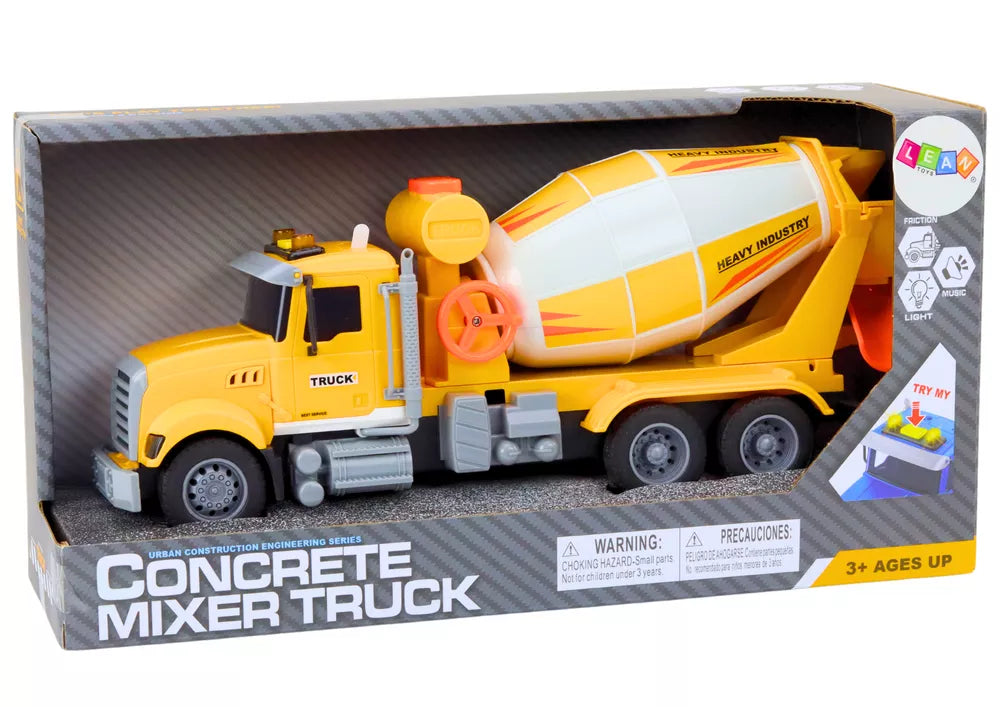 Geltonos spalvos betono maišyklės sunkvežimis