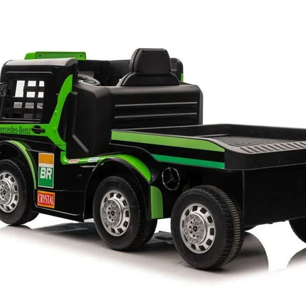 Žalias Mercedes XMX622B su puspriekabe