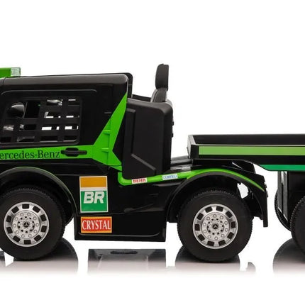 Žalias Mercedes XMX622B su puspriekabe